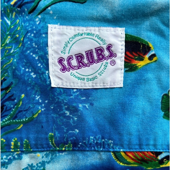 SCRUBS Brand Mens Short Sleeve Button Down Tropical Fish Themed Cotton XS Shirt - Picture 4 of 6